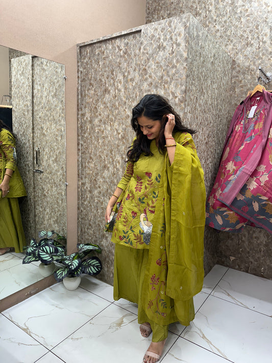 Beautiful Divider Suit